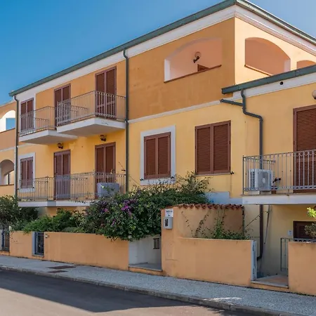 Glorious Le Pavoncelle One Bedroom Sleeps Four And Child Num1450 Διαμέρισμα Santa Teresa Gallura