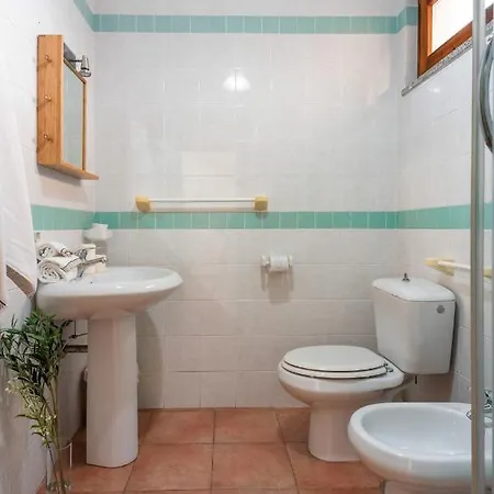 Glorious Le Pavoncelle One Bedroom Sleeps Four Child Num1450 * Santa Teresa Gallura