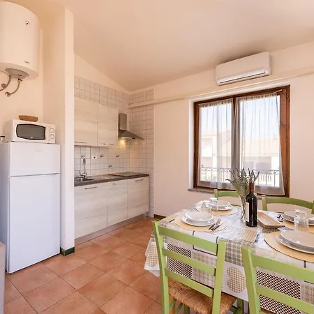 Appartement Glorious Le Pavoncelle One Bedroom Sleeps Four&child Num1450 Santa Teresa Gallura