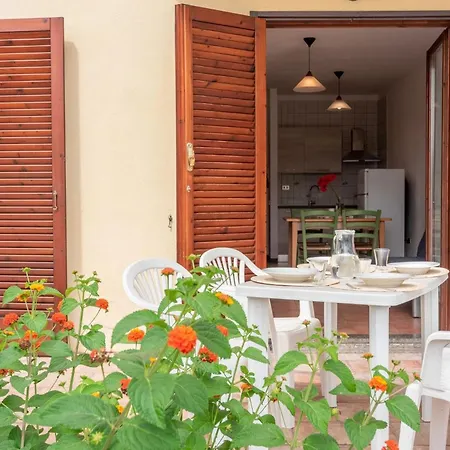 Glorious Le Pavoncelle One Bedroom Sleeps Four&child Num1450
