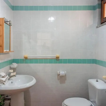 Glorious Le Pavoncelle One Bedroom Sleeps Four&child Num1450