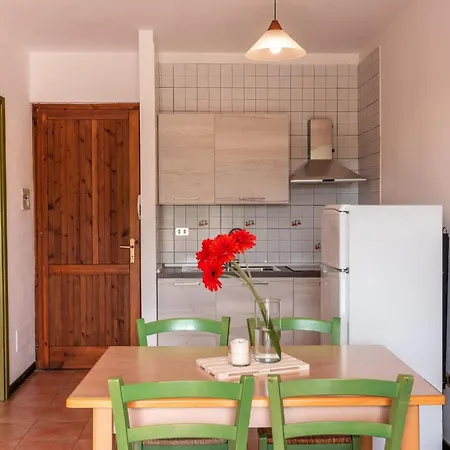 Glorious Le Pavoncelle One Bedroom Sleeps Four&child Num1450 * Santa Teresa Gallura